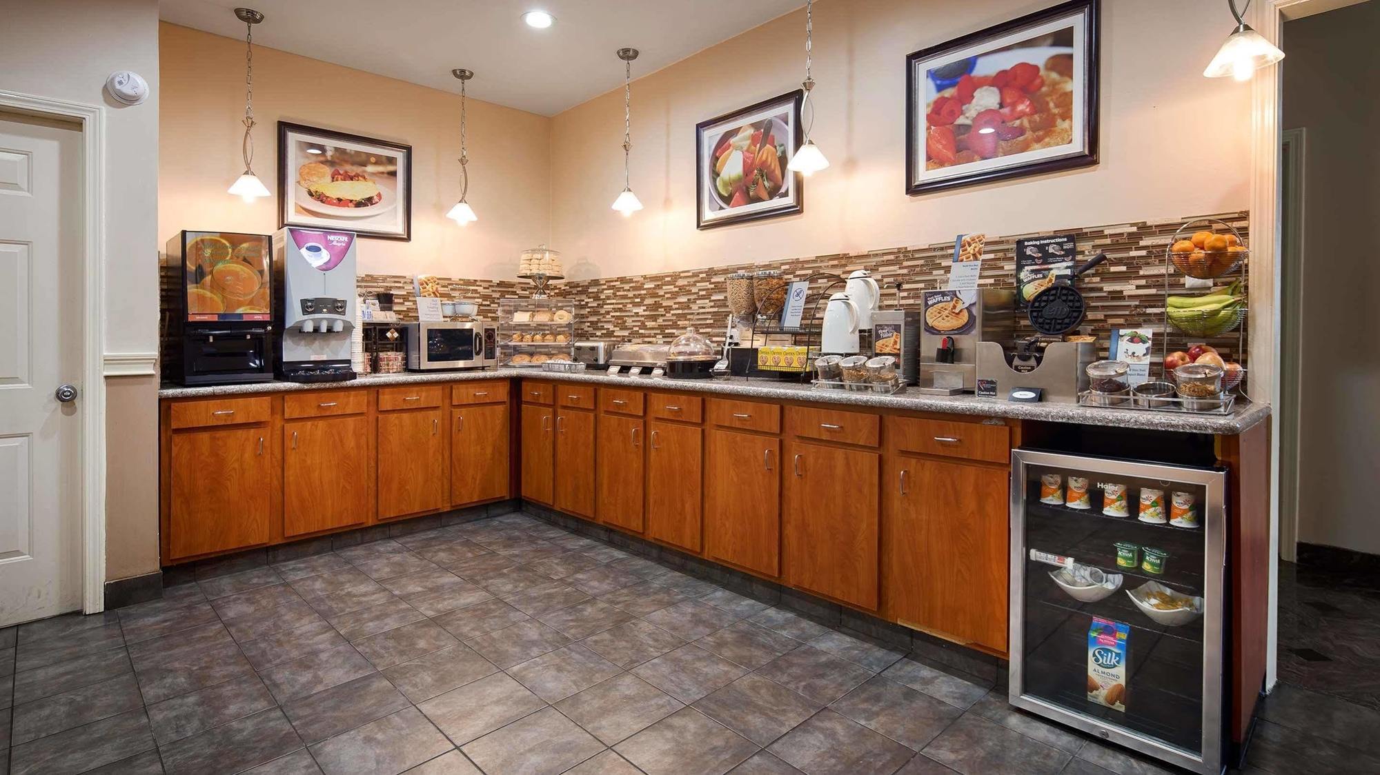 Best Western Airport Inn Monroe Εξωτερικό φωτογραφία