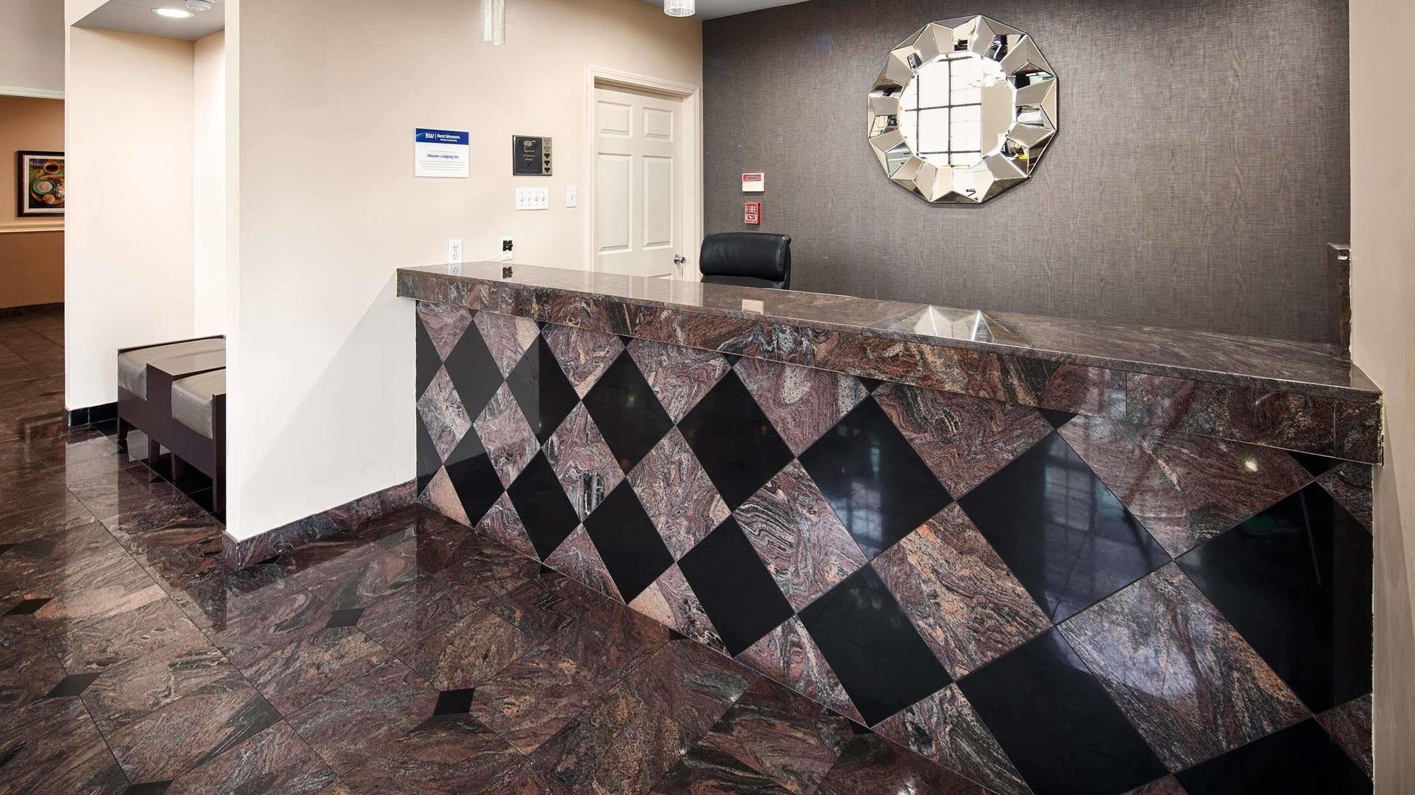 Best Western Airport Inn Monroe Εξωτερικό φωτογραφία